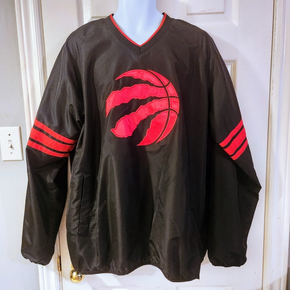 Excellent condition TORONTO RAPTORS PULLOVER